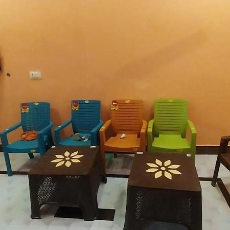 Aadi Shakti Bhawan 호텔 Ayodhya 외부 사진