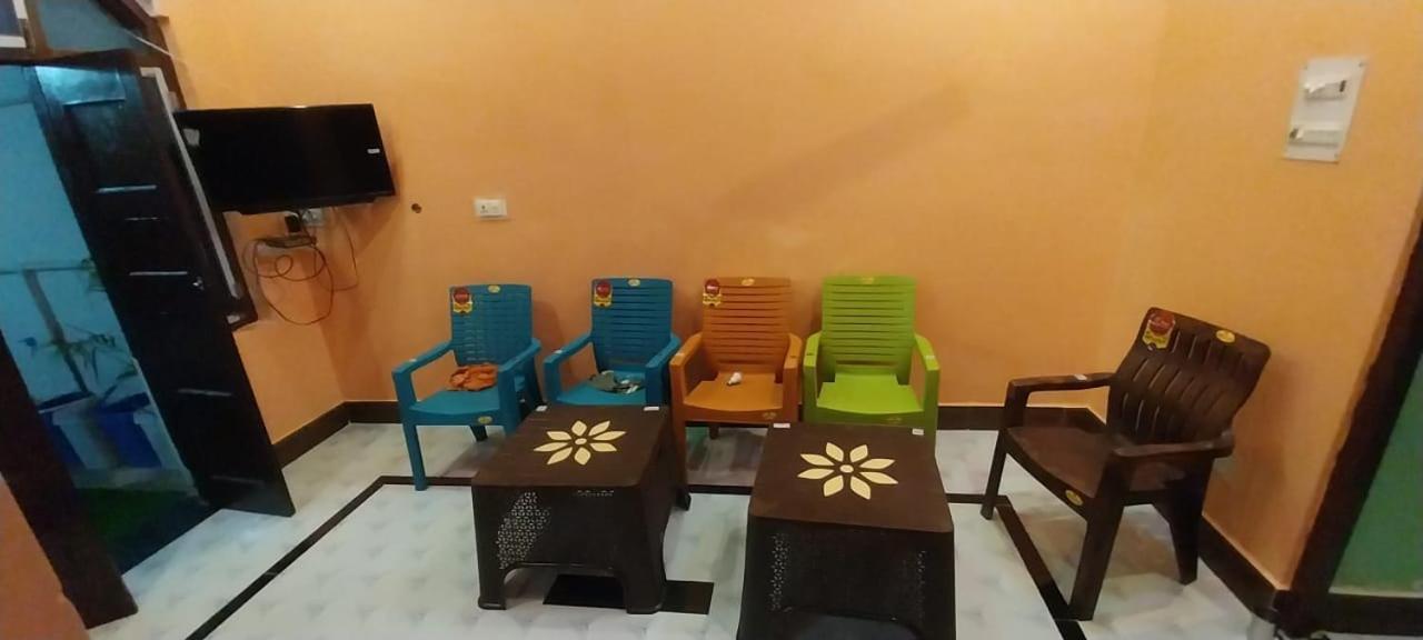 Aadi Shakti Bhawan 호텔 Ayodhya 외부 사진