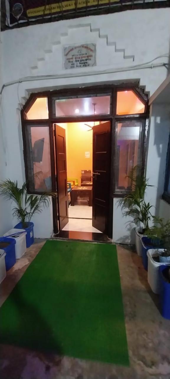 Aadi Shakti Bhawan 호텔 Ayodhya 외부 사진